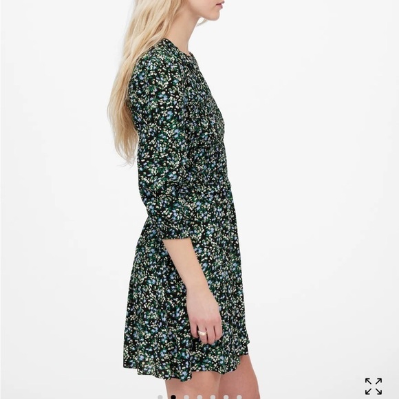 Madewell Smocked Mini Dress in Floral meadow Ditsy Black - Picture 3 of 6